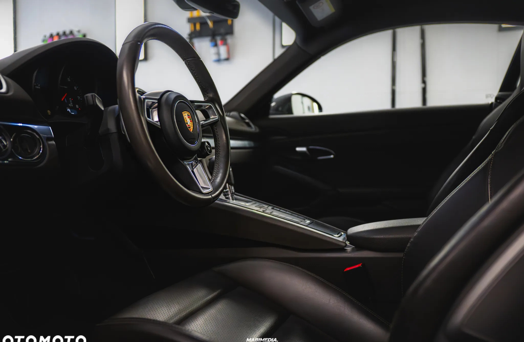 Porsche 718 Cayman cena 250000 przebieg: 34000, rok produkcji 2018 z Lipno małe 529